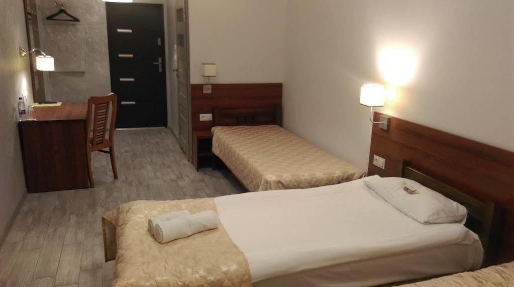 Hotel Milosz Restauracja, Basen Dla Dzieci, Sala Zabaw, Silownia Kartuzy Esterno foto