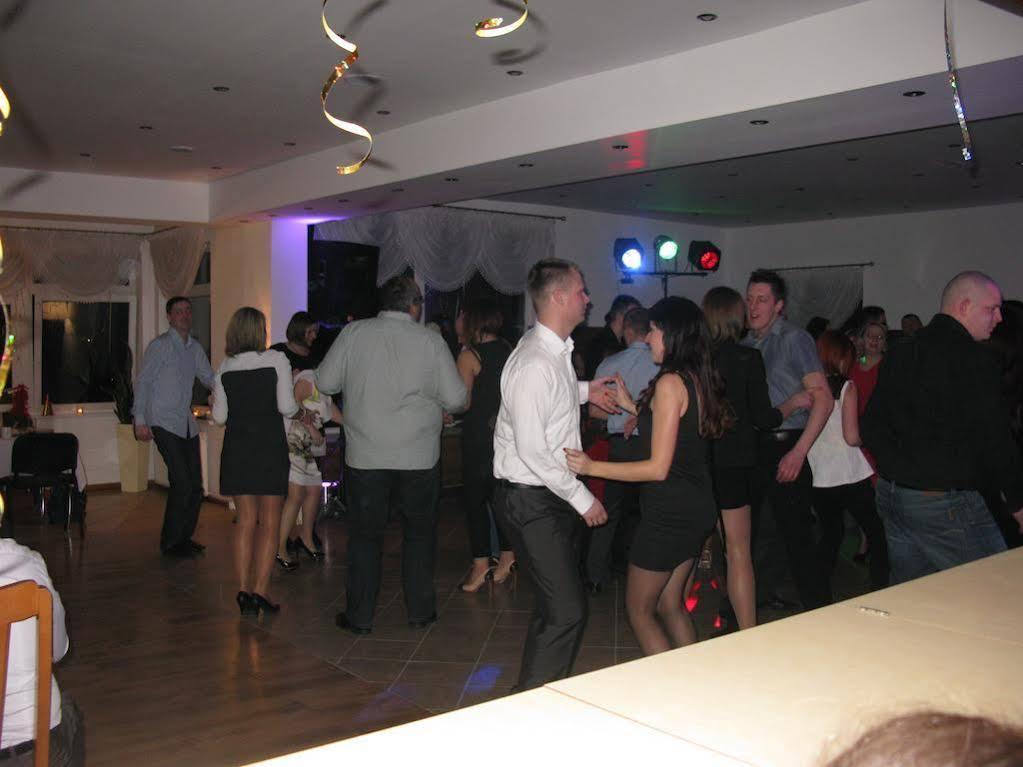 Hotel Milosz Restauracja, Basen Dla Dzieci, Sala Zabaw, Silownia Kartuzy Esterno foto