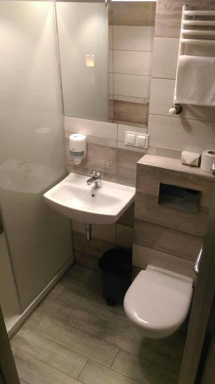 Hotel Milosz Restauracja, Basen Dla Dzieci, Sala Zabaw, Silownia Kartuzy Esterno foto