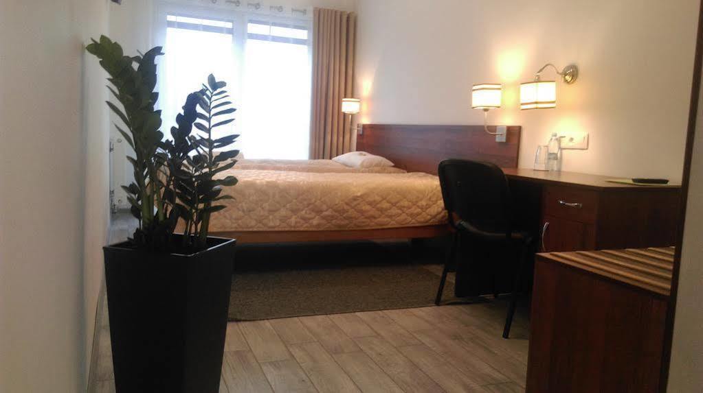 Hotel Milosz Restauracja, Basen Dla Dzieci, Sala Zabaw, Silownia Kartuzy Esterno foto