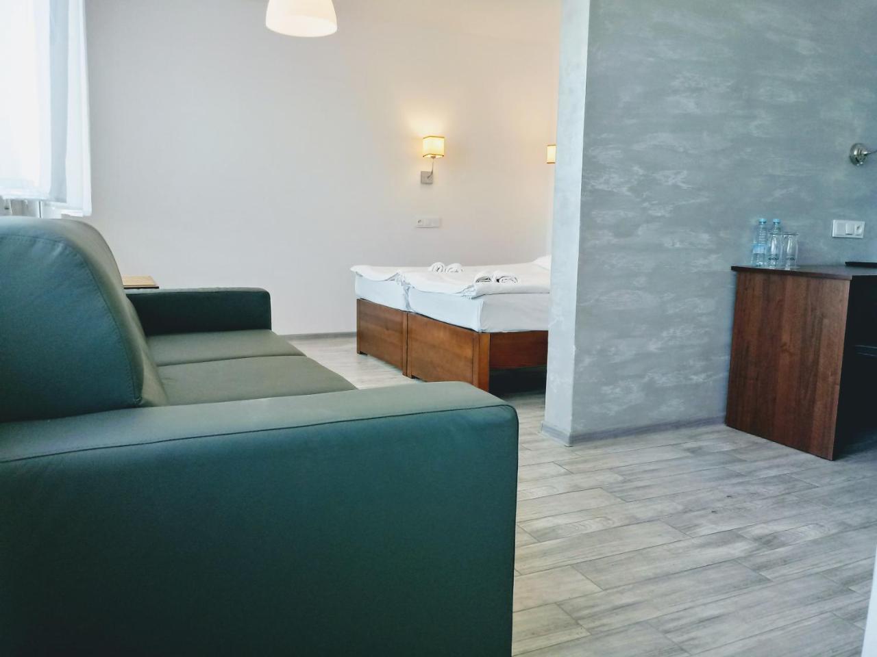 Hotel Milosz Restauracja, Basen Dla Dzieci, Sala Zabaw, Silownia Kartuzy Esterno foto